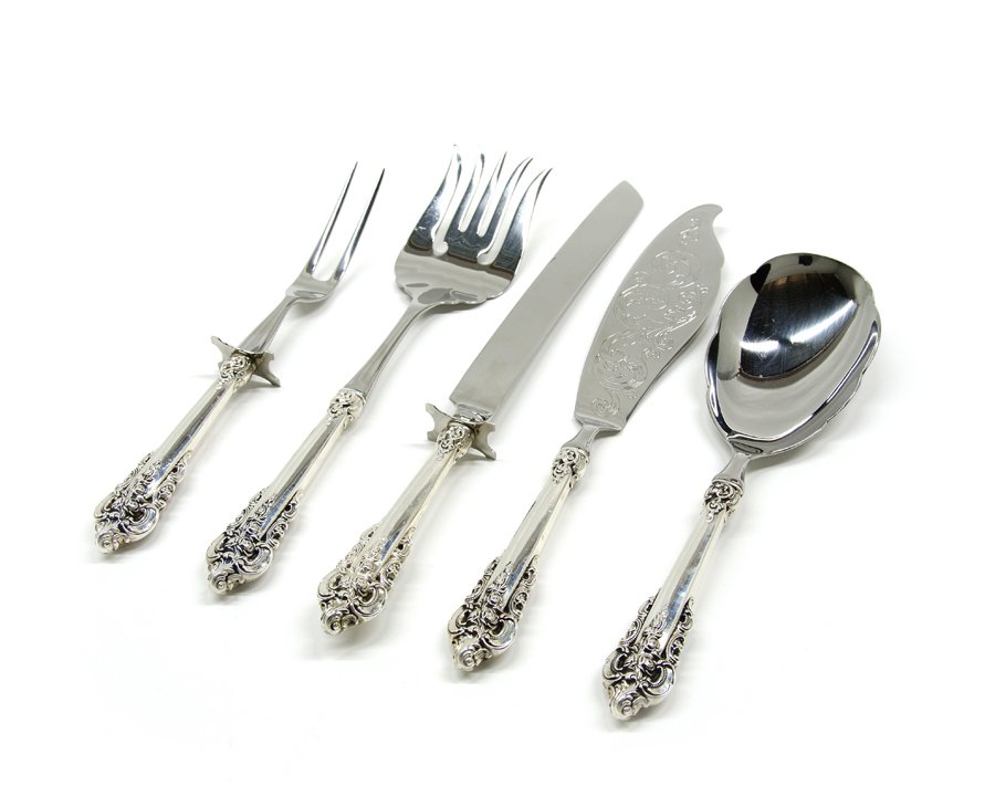 A SET OF AMERICAN STERLING SILVER SERVING ARTICLES, (1 of 4)