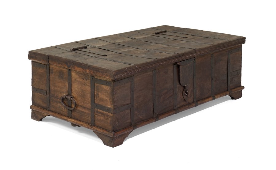 A LARGE WOODEN CHEST (1 of 3)