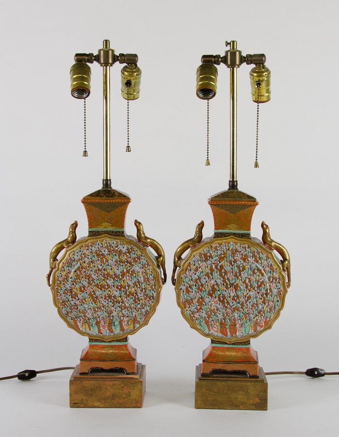 A PAIR OF CHINESE STYLE MOONFLASK FORM TABLE LAMPS (1 of 1)