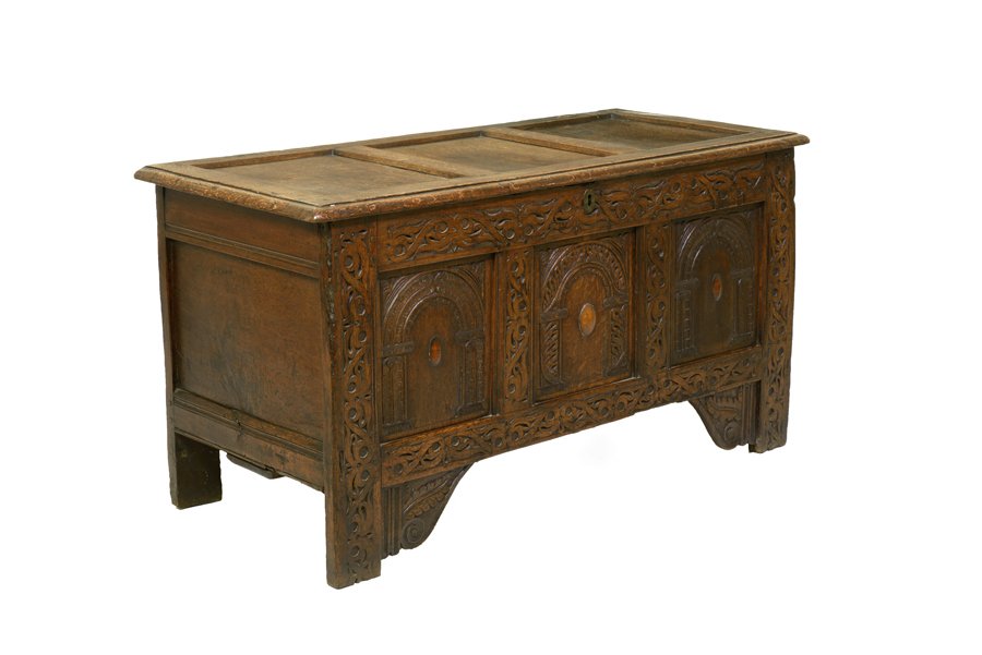 A 19TH CENTURY JACOBEAN STYLE CARVED OAK CHEST (1 of 4)