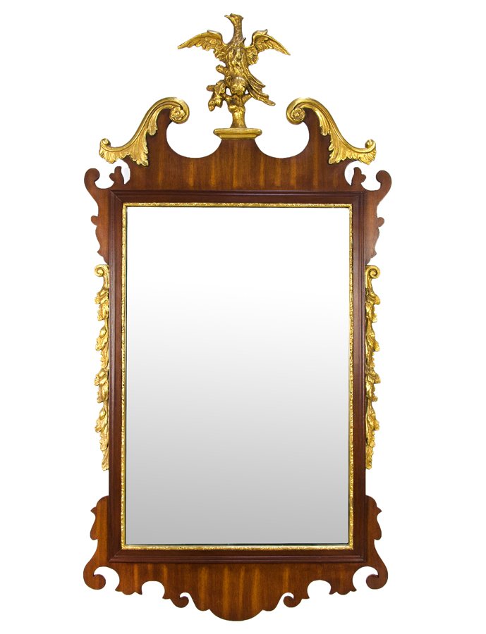 A FEDERAL STYLE PARCEL GILT WALNUT MIRROR (1 of 4)