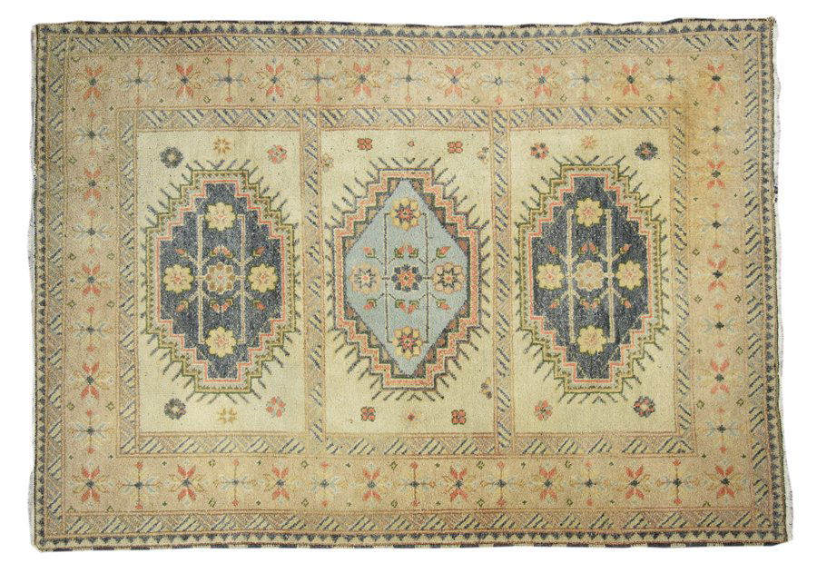 A HERIZ STYLE RUG (1 of 1)