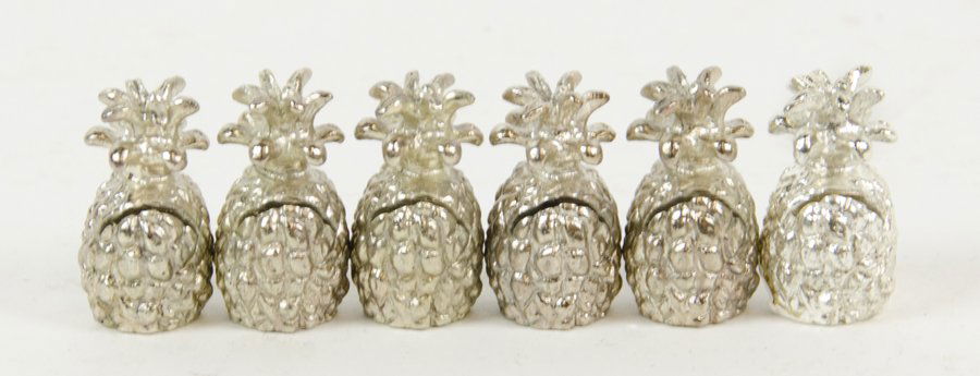 A SET OF SIX SILVER-PLATE PINEAPPLE FORM PLACE CARD (1 of 1)