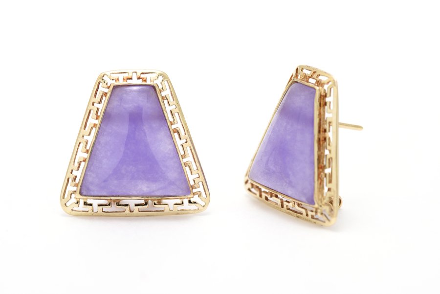 A PAIR OF 14K YELLOW GOLD PURPLE JADE OPENWORK EARRINGS (1 of 1)