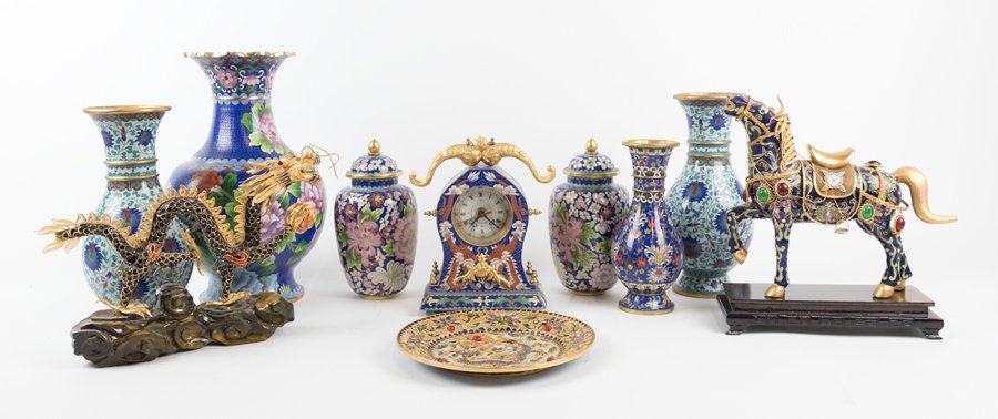 A COLLECTION OF CHINESE CLOISONNE ITEMS (1 of 1)