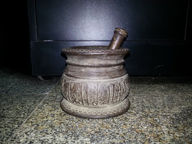Unique Islamic Style Bronze Kufic writing Mortar @37: Unique Islamic Style Bronze Kufic writing Mortar , The Mortar has islamic kufic Writings , The Size is 4.2 x 3.5 " inches