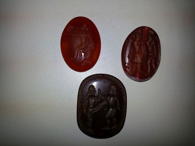 Eastern Afghan 3 Intaglio Agate stone Beads @54: Wonderful Eastern Afghan 3 Erotic Intaglio Agate stone Beads sizes between 3.5 x 4 c m