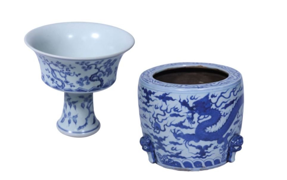 A Blue and White Wine Vessel and a Censer: ceramic a) H: 6 1/2” (17 cm) D: 8 1/2” (22 cm) b) H: 6 1/2” (17 cm) D: 7” (18 cm)
