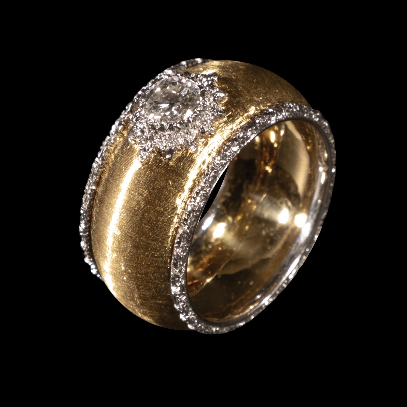 An 18k Buccellati Capri Diamond Ring (1 of 1)