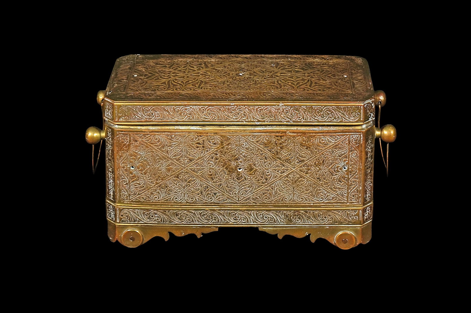 A Large Maranao Betel Nut Box (1 of 1)