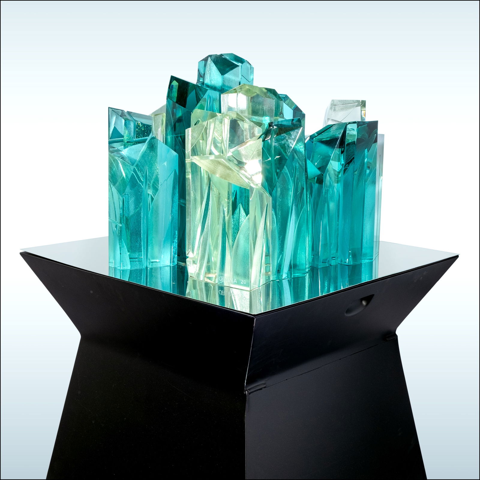 Ramon Orlina (b. 1944) (1 of 1)