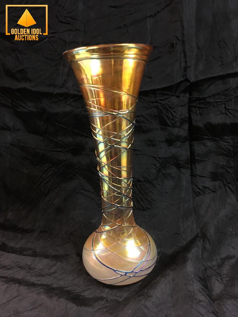 Artglass vase (1 of 3)