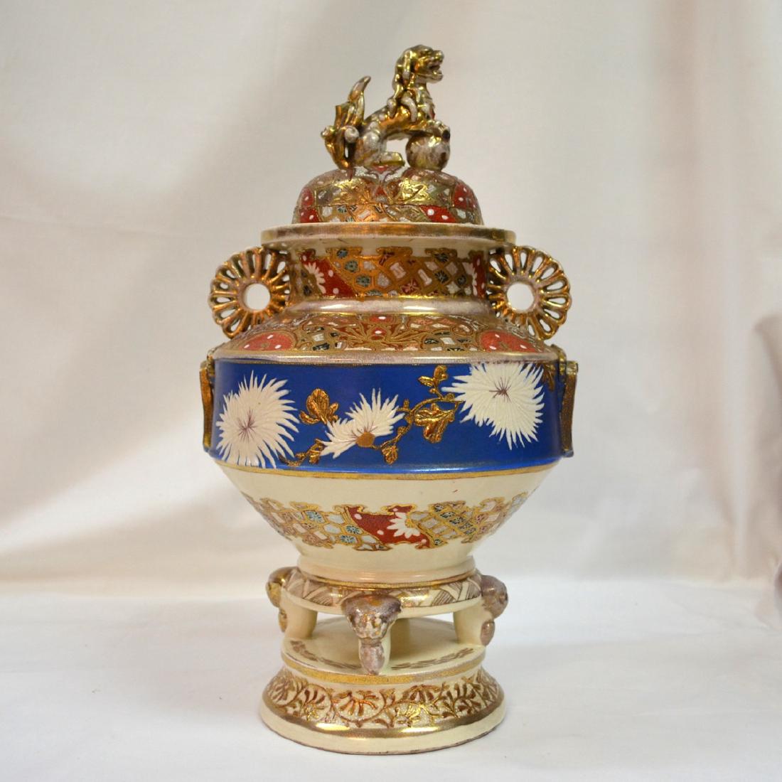 Antique Satsuma Large Covered Urn, Foo Dog Top (1 of 11)