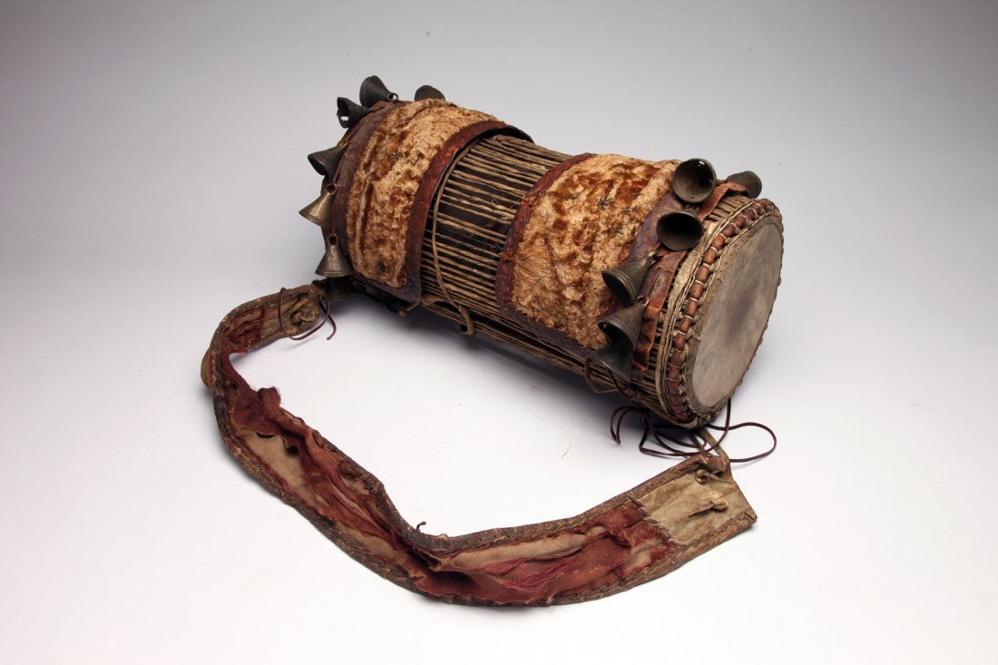 Fine Antique African Drum (1 of 3)
