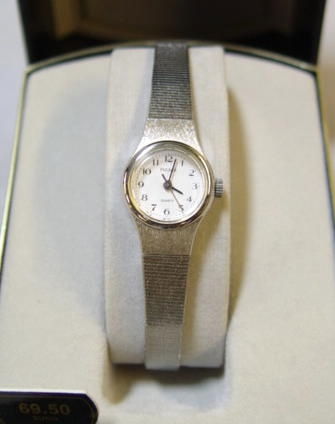 Ladies Pulsar Watch: Ladies Pulsar Watch in new condition