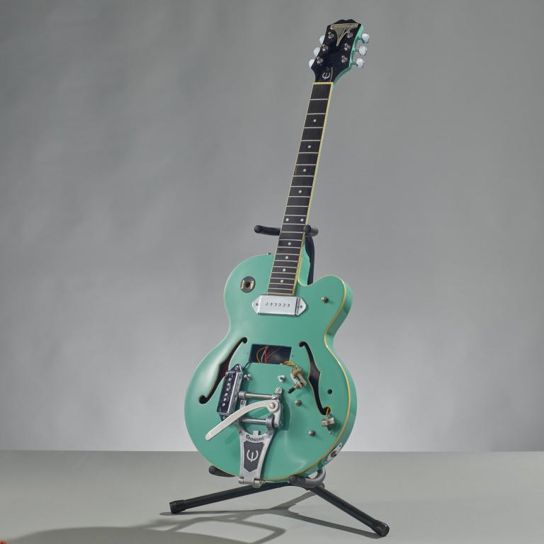 2000 Epiphone Wildcat Project Guitar (1 of 10)