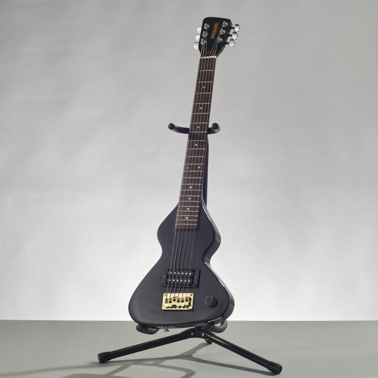 Rare Hondo Chiquita CH-46 Travel 6-string Bass (1 of 10)