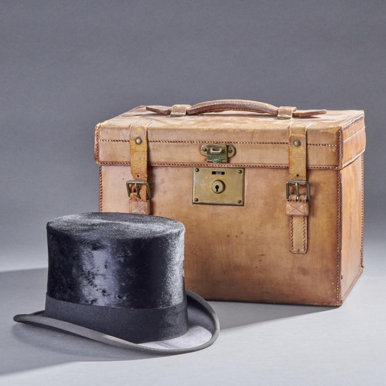 Cavanagh Beaver Skin Top Hat, Cased (1 of 2)