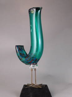 Rare Alessandro Pianon Pulcino Bird: Alessandro Pianon (1931 - 1984 Italy) Pulcino Bird art glass sculpture with formed copper feet, circa 1960, Vistosi, Murano, Italy. Measures: 12 1/2" H x 3 1/2" W at base x 5" D.