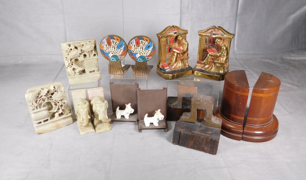 7 Pairs of Vintage Bookends (1 of 2)