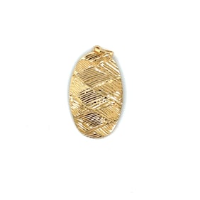 14k Gold Oval Pendant