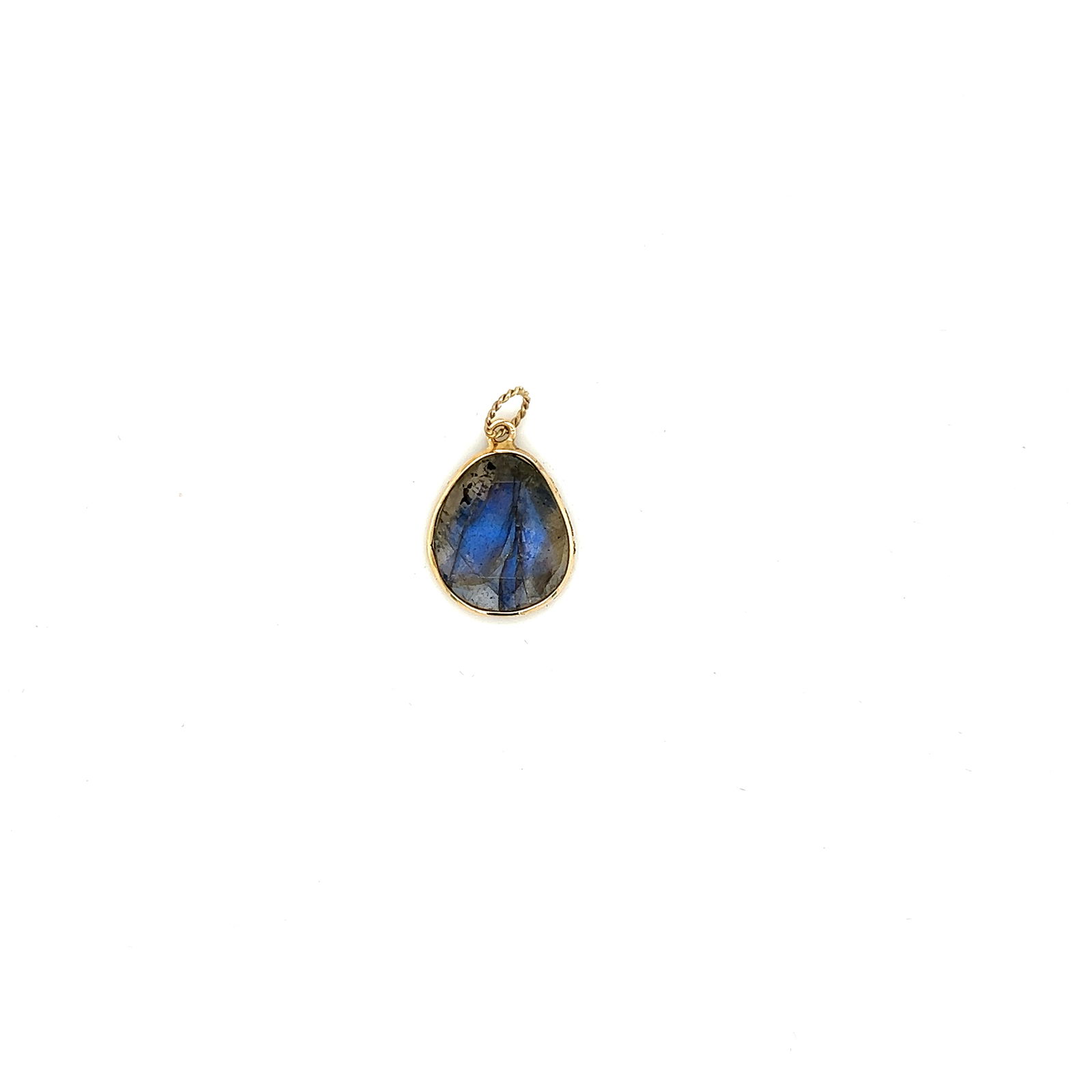 14k Gold Labradorite Charm: 14k yellow gold Weight: 0.9g Dimensions: 13.7x11.9mm 