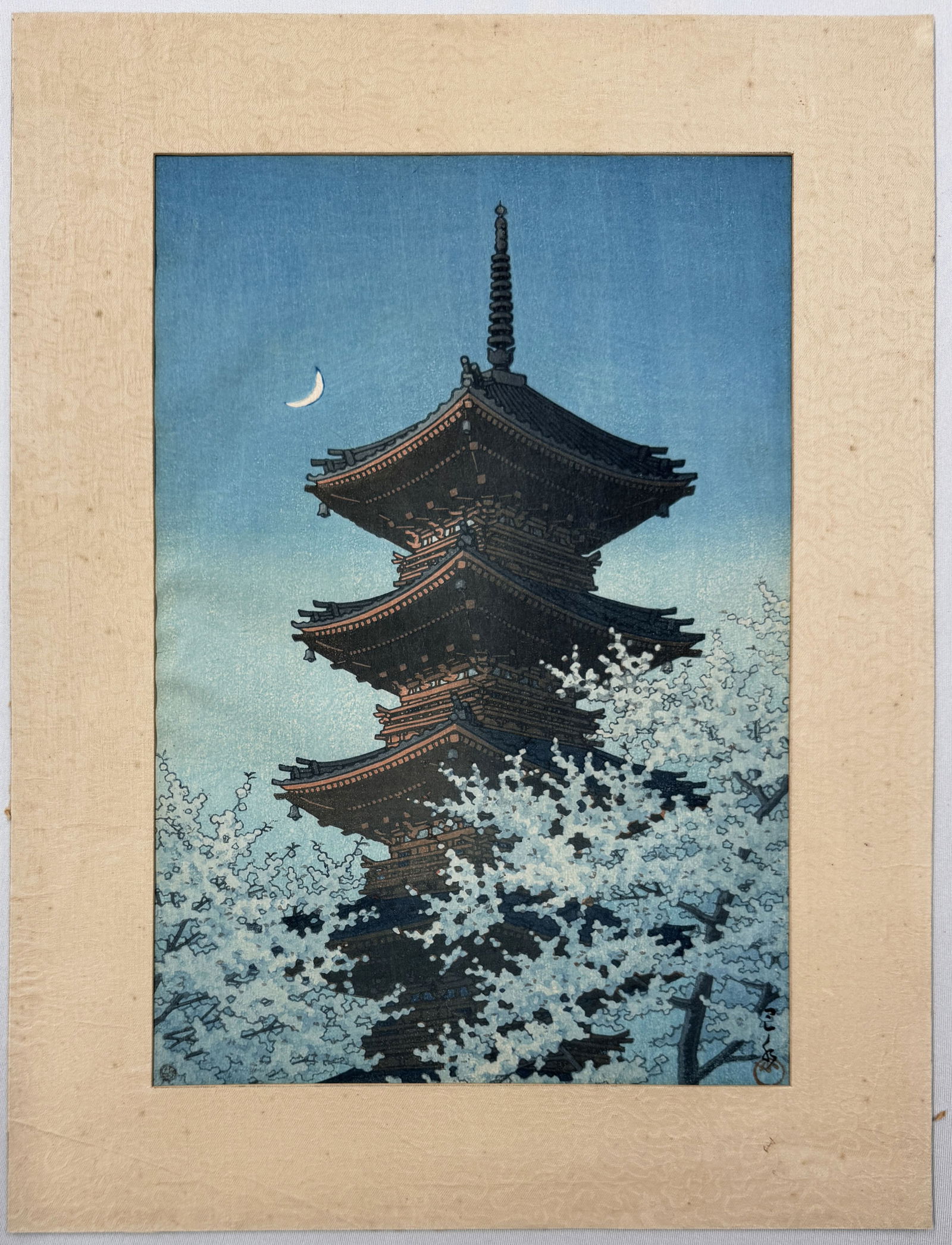 Spring Evening at the Tôshôgû Shrine in Ueno (1 of 3)