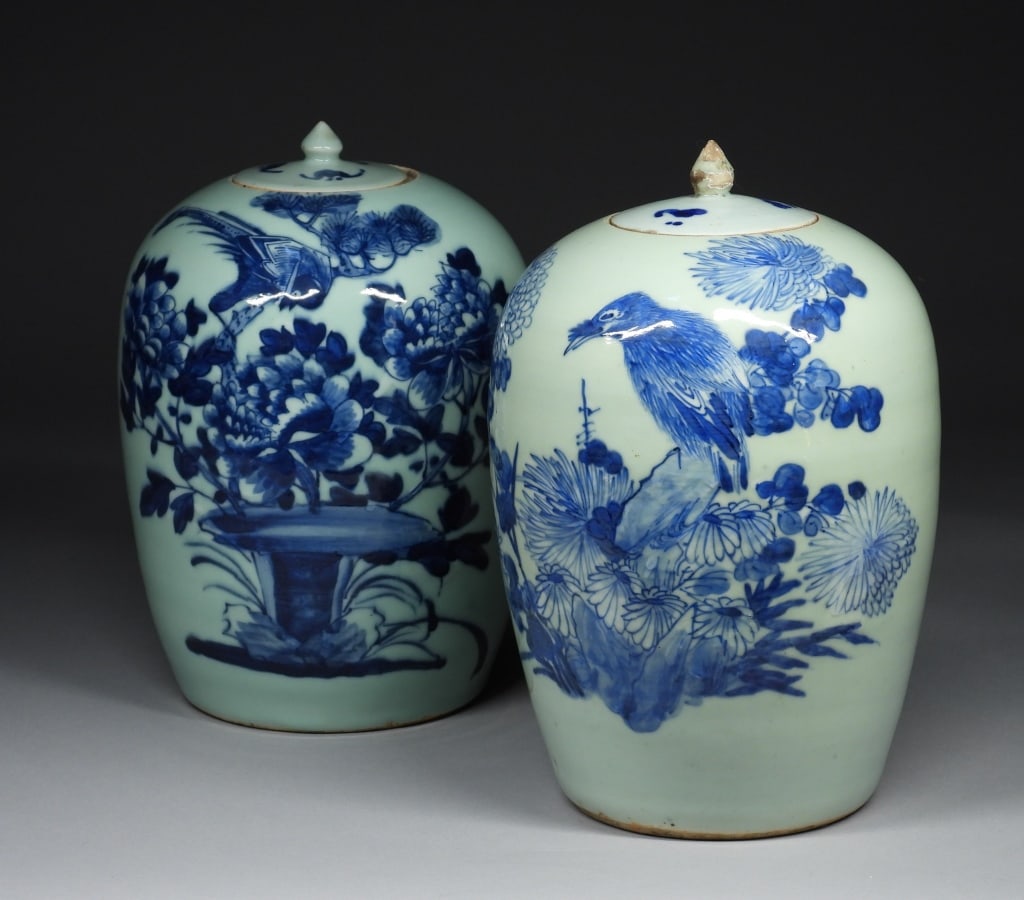 Pair of Blue and White Covered Melon Jars (1 of 14)