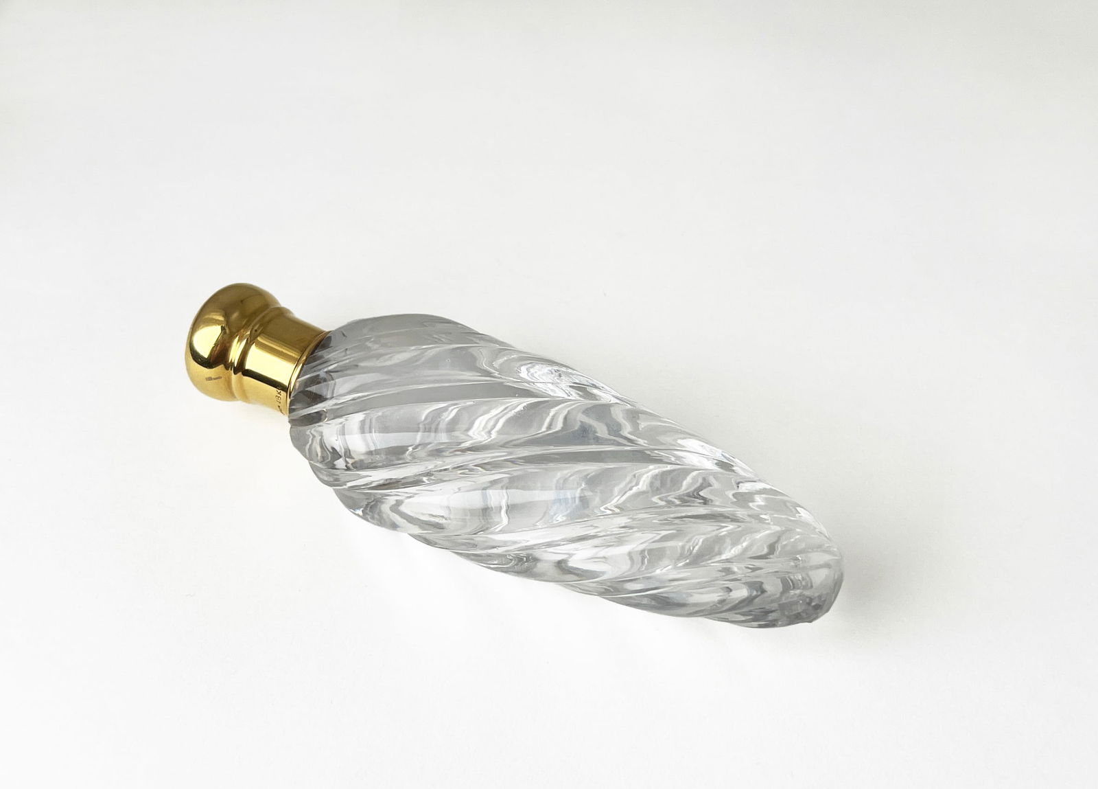 Tiffany Rock Crystal Perfume Bottle with 18 kt Gold Cap (1 of 4)