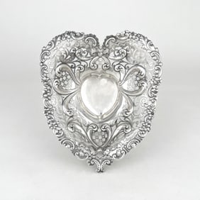 Gorham Sterling Silver Chantilly Heart Bowl