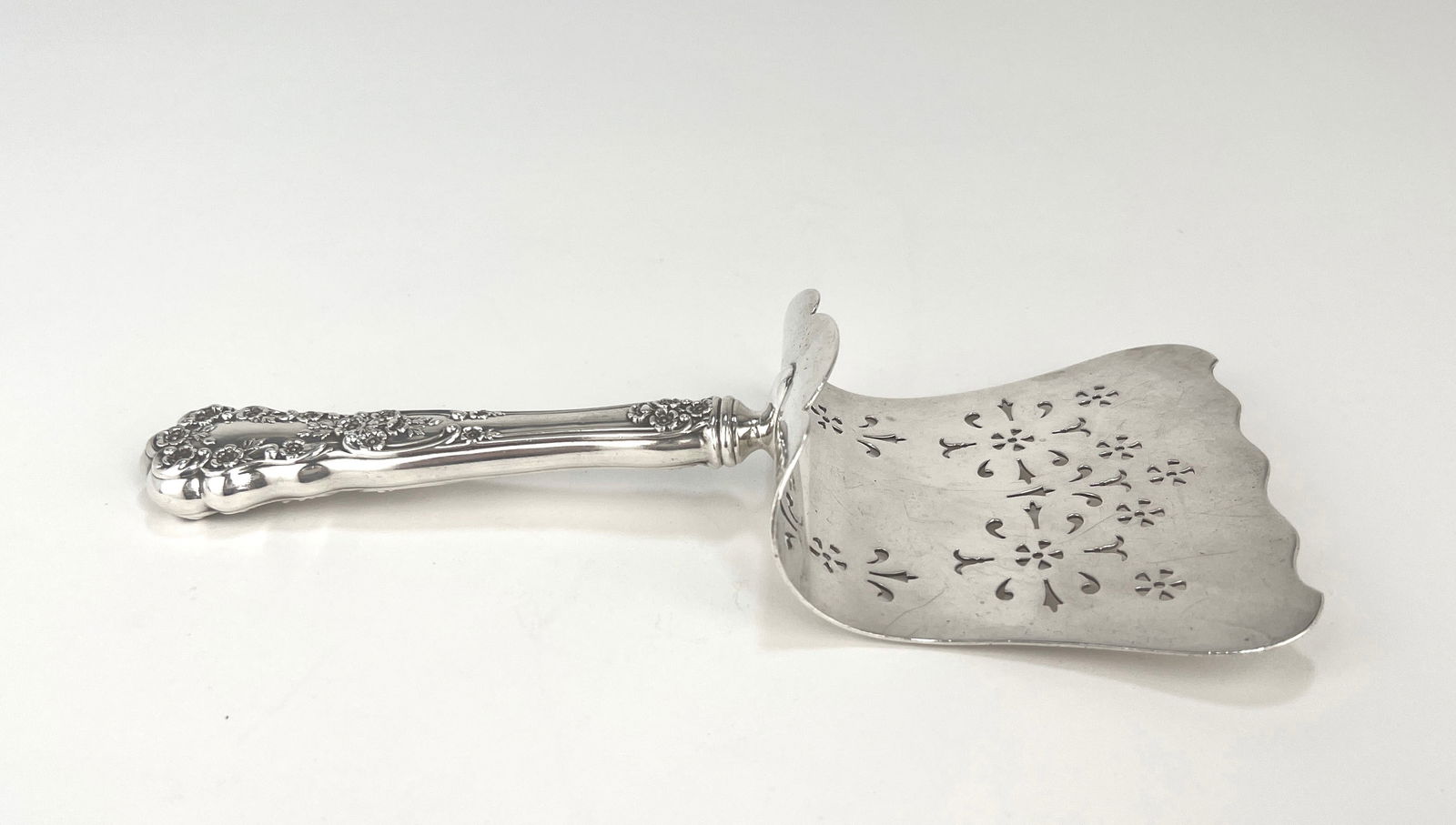 Gorham Buttercup Sterling Silver Asparagus Server (1 of 4)