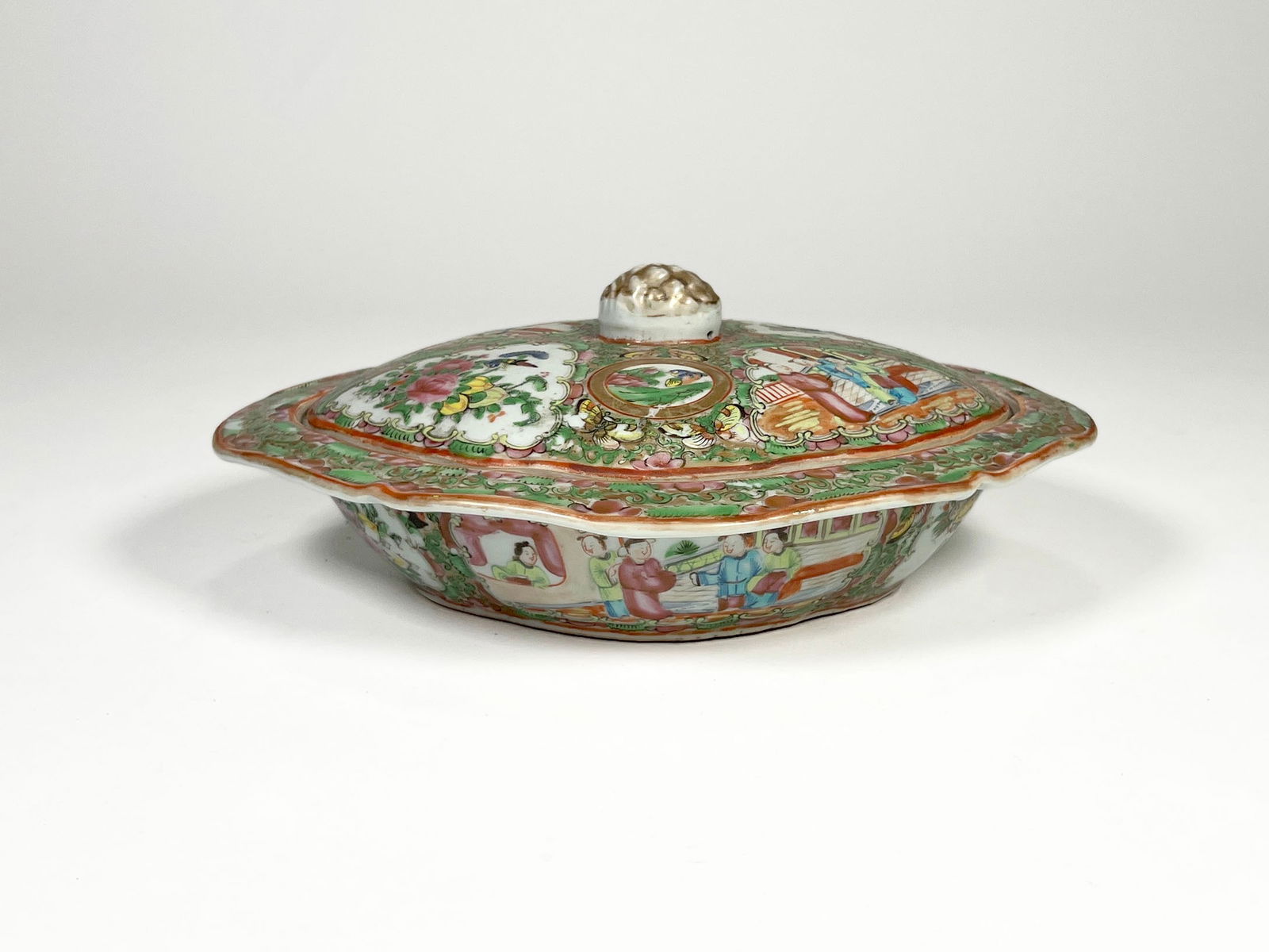 Chinese Export Rose Mandarin Covered Tureen (1 of 8)