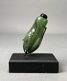 Chinese Green Bok Choy Glass Snuff Bottle (1 of 7)