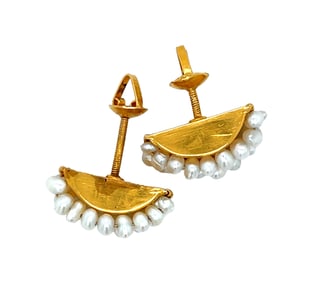 22k Gold Pearl Earrings