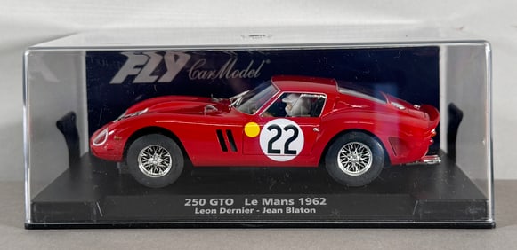 Fly Car Model 250 GTO Le Mans 1962 Dernier-Blaton #22 1/32 Slot Car