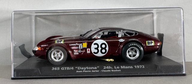 Ferrari 365 GTB/4 Daytona Le Mans 1972 Jarier-Buchet #38 BP 1/32 Slot Car