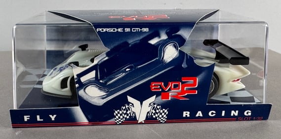 Fly Racing Porsche 911 GT1-98 EVO2 R 1/32 Slot Car