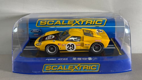 Scalextric Ford GT40 MKII 1970 Sebring Heppenstall/Grant #29 Cibie 1/32 Slot Car