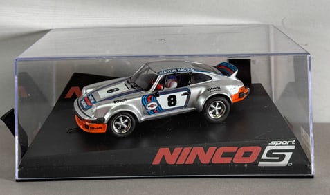Ninco Porsche 934 Martini Racing #8 Shell - Bosch 1/32 Slot Car