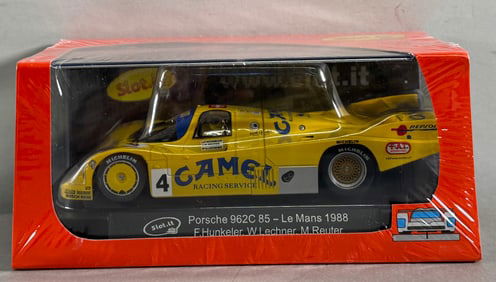 Slot.it Porsche 962C 85 - Le Mans 1988 F.Hunkeler-W.Lechner-M.Reuter #4 Camel 1/32 Slot Car