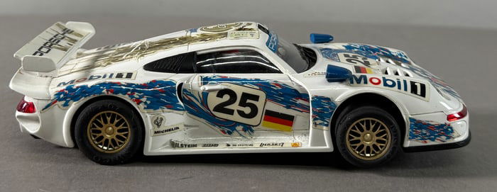 Porsche GT1 #25 Mobil1 1/32 Slot Car