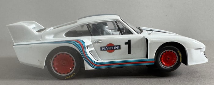 Porsche Martini #1 1/32 Slot Car