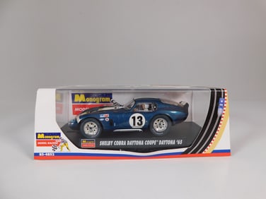 Monogram Shelby Cobra Daytona Coupe '65 #13 1/32 Slot Car