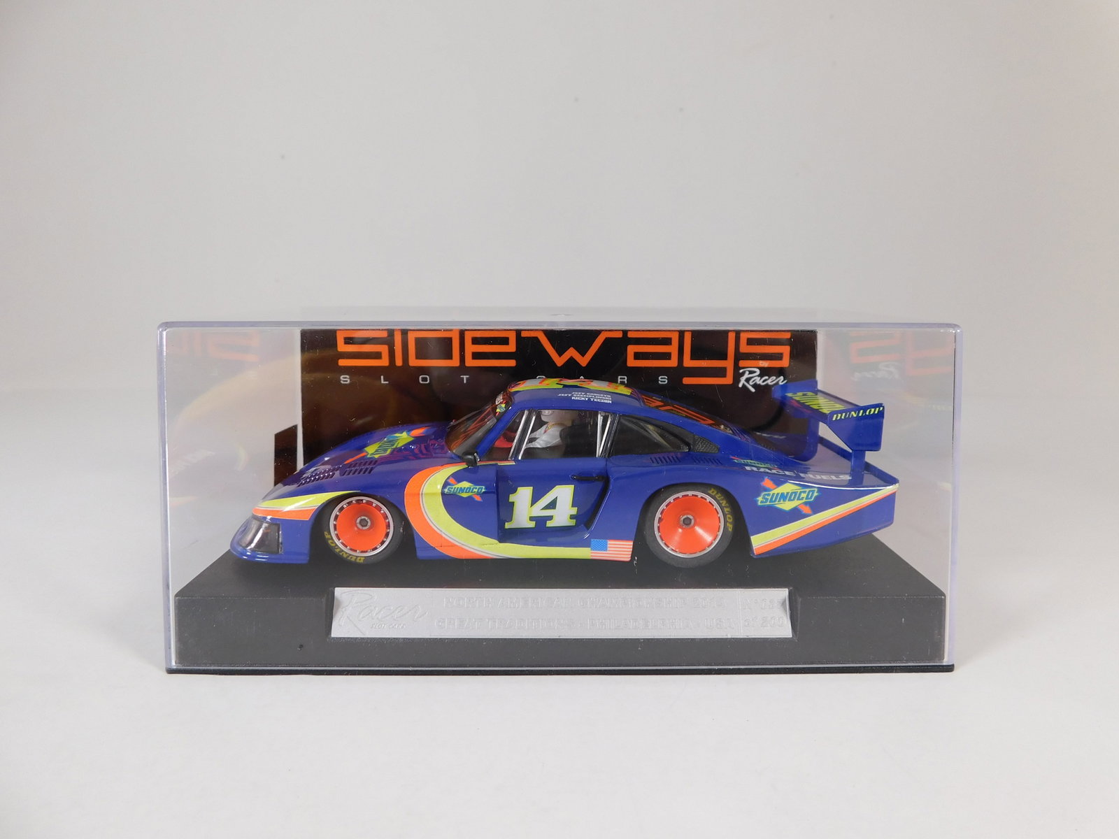 Sideways Racer North American Championship 2014 Great Traditions Limited Edition #14 1/32 Slot Car: Sideways Racer North American Championship 2014 Great Traditions Limited Edition #14 Sunoco 1/32 Slot Car, with original case. Weight: 7oz. *In-house Shipping Available*