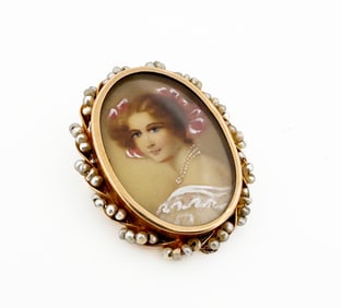 14k Pearl Portrait Pendant/Brooch