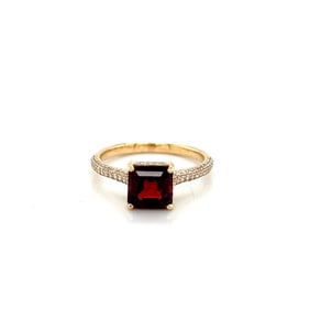 14k Garnet & Diamond Ring