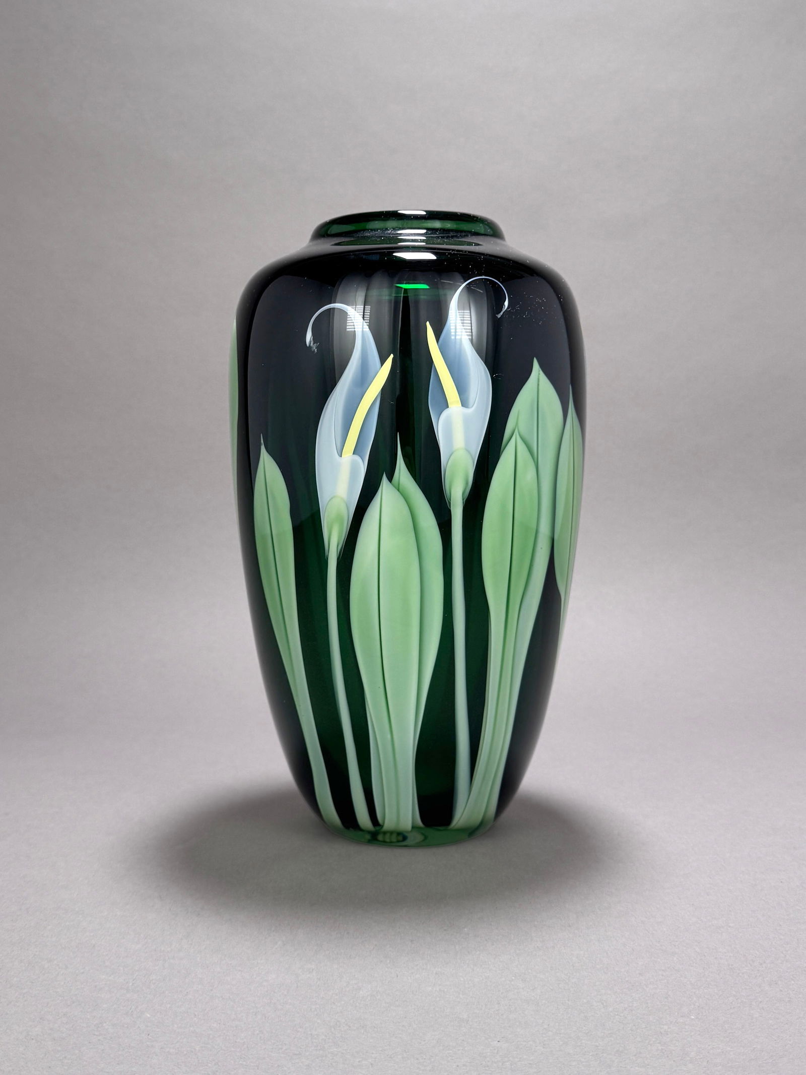 Orient & Flume Calla Lily Vase: Orient and Flume Calla Lily vase by Scott Beyers, signed and marked on base. height 11” 191.5 oz