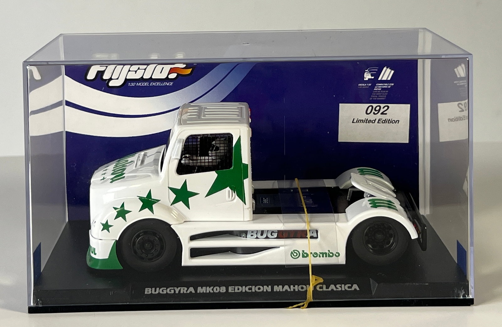 Flyslot Buggyra MK08 Edicion Mahou Clasica 1/32 Slot Car: Flyslot Buggyra MK08 Edicion Mahou Clasica 1/32 Slot Car. Reference #205304, with original case. Weight: 13 oz. Limited edition #092.