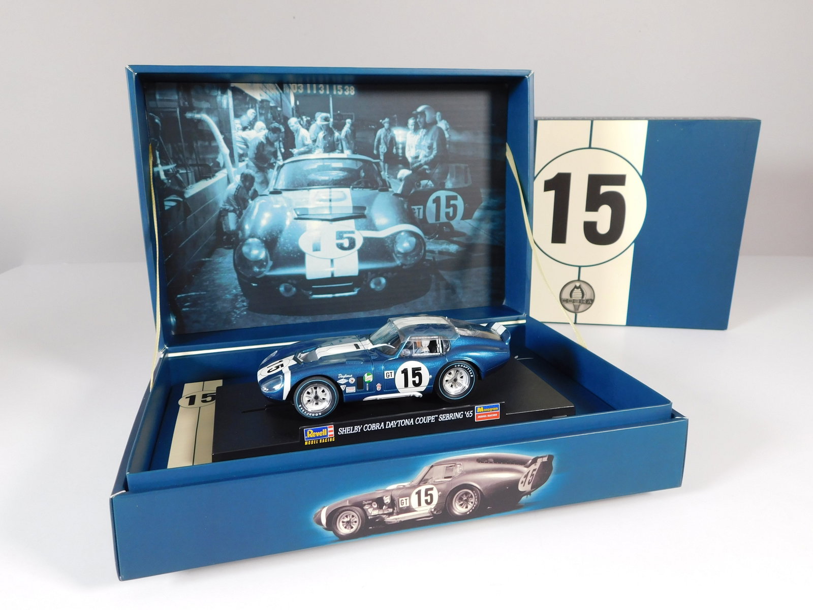 Revell Shelby Cobra Daytona Coupe Sebring '65 Limited Edition #15 1/32 Slot Car: Revell - Shelby Cobra Daytona Coupe Sebring '65 Limited Edition #15 1/32 Slot Car, with original case. Weight: 13.1 oz. 