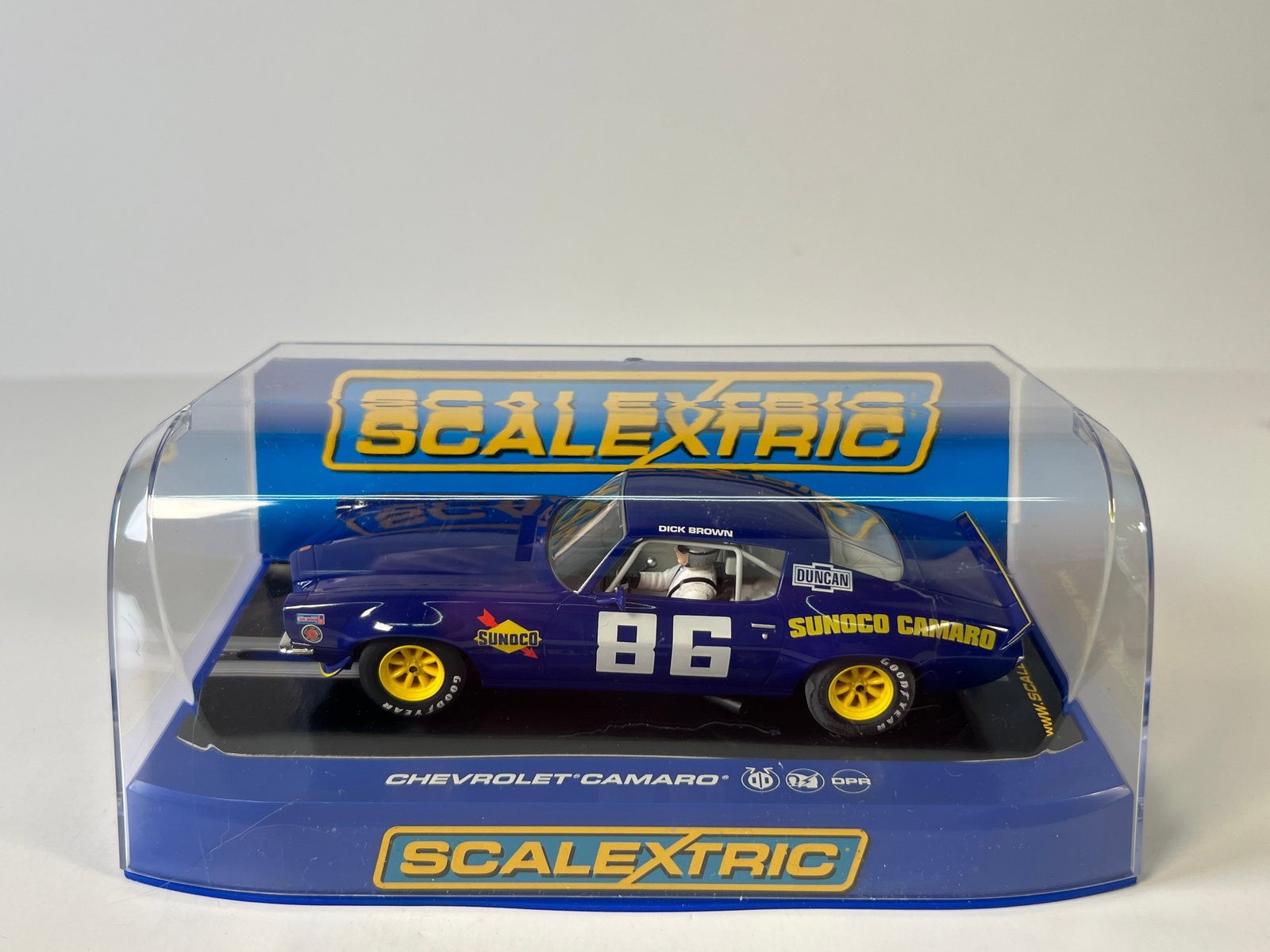 Scalextric Chevrolet Camaro #86 1/32 Slot Car: Scalextric Chevrolet Camaro #86 Sunoco 1/32 Slot Car. Reference #C3106, with original case. Weight: 8 oz.